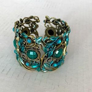 Teal fashion bracelet